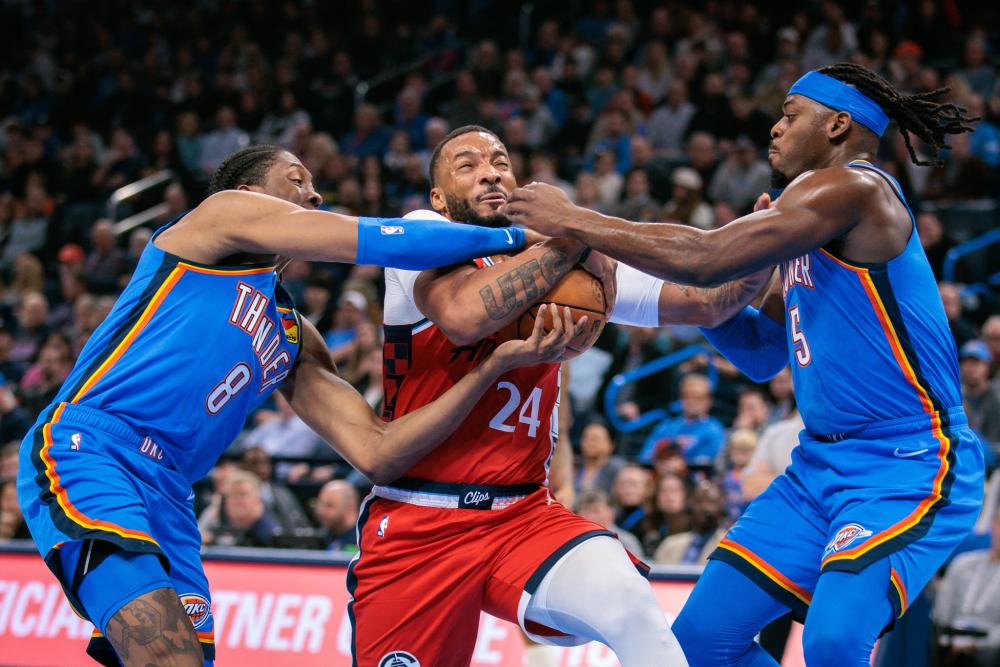 后防线上涌 后防线上涌