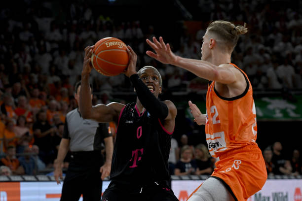 中国最能打的影视明星是谁？论单挑恐怕真没人能打过他！